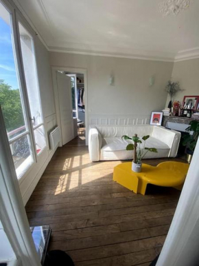Très bel appartement niché sur la butte Montmartre